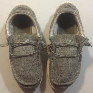 hey dude comfy shoes